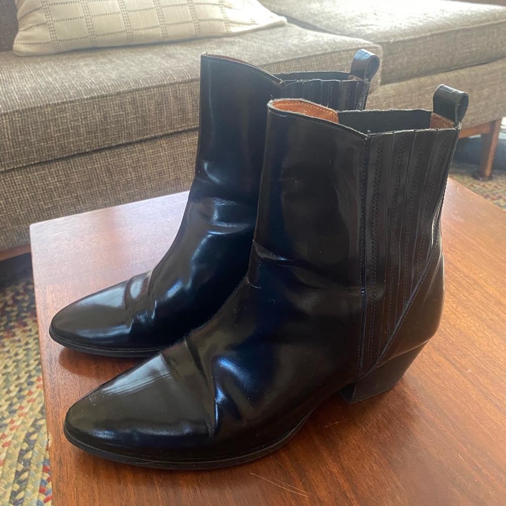 & other stories black patent leather heeled ankle booties size 8
